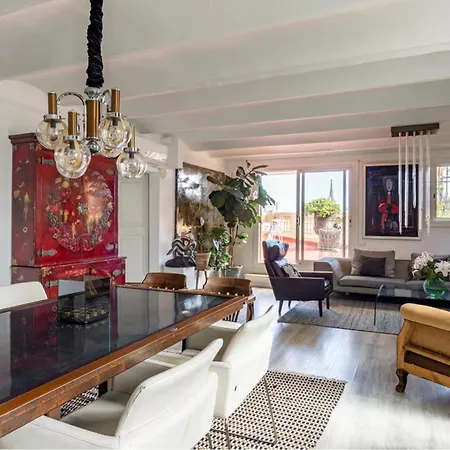 Sunny Penthouse With Sea View Apartment *